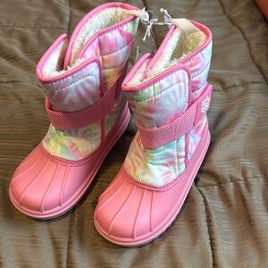 Pink girls Snow boots size 12t NWT